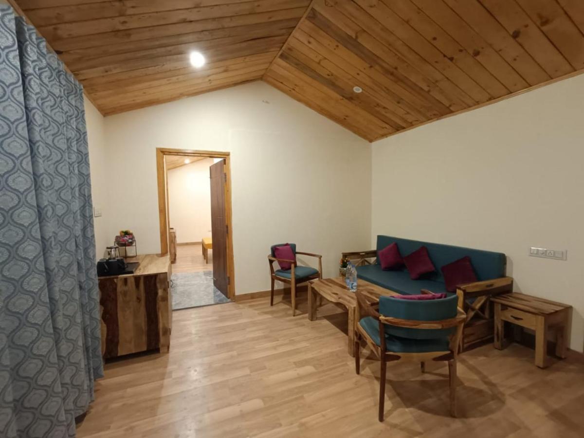 Aaroham Resort, Shimla Exteriör bild