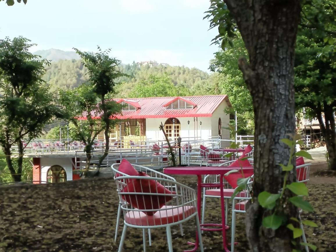 Aaroham Resort, Shimla Exteriör bild