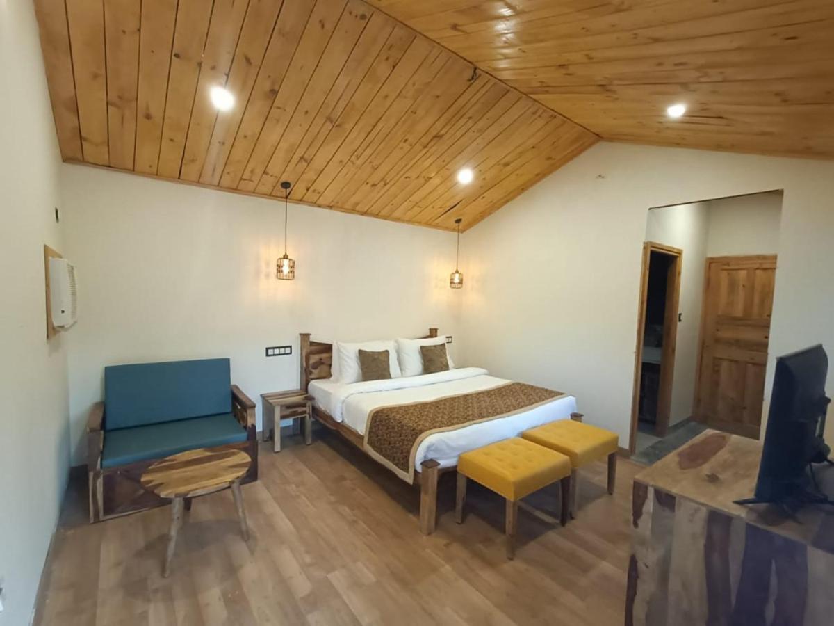 Aaroham Resort, Shimla Exteriör bild