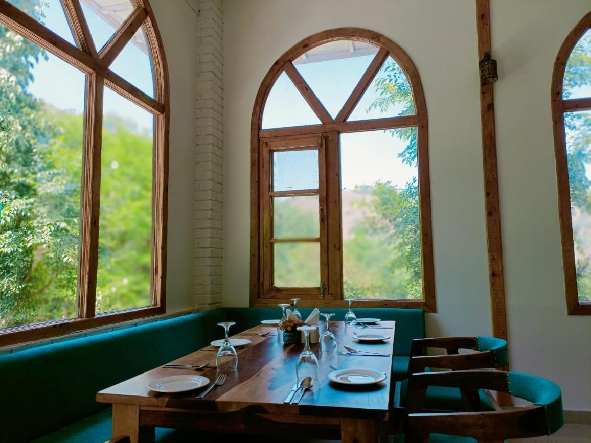 Aaroham Resort, Shimla Exteriör bild