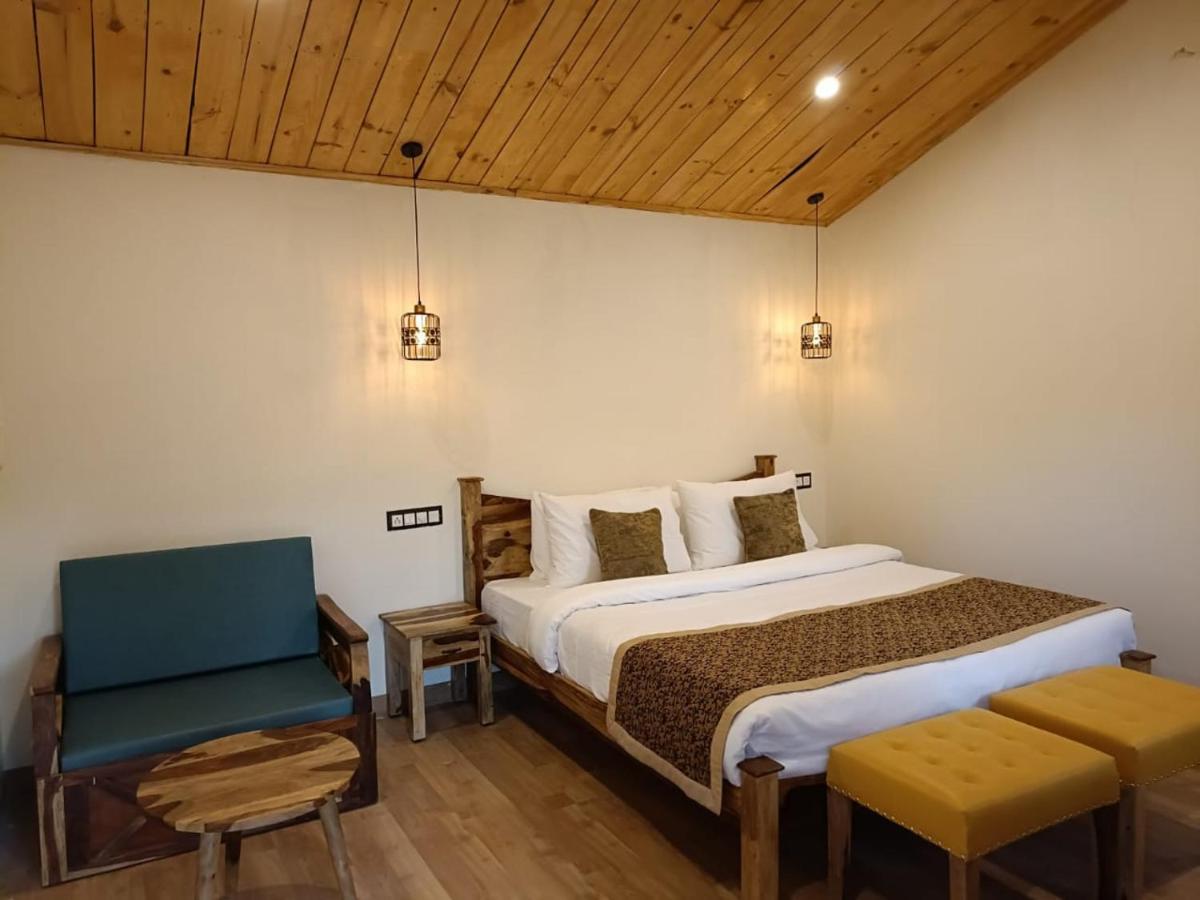 Aaroham Resort, Shimla Exteriör bild