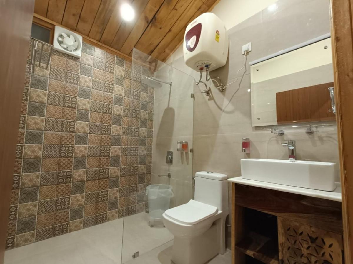 Aaroham Resort, Shimla Exteriör bild