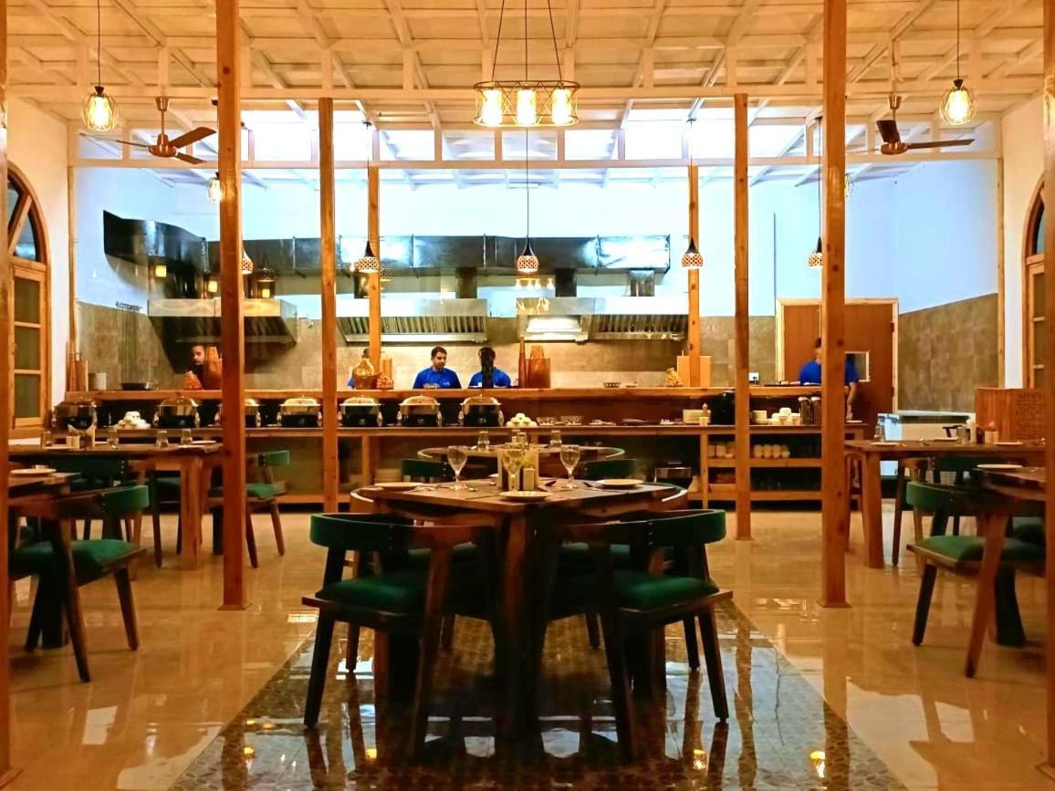 Aaroham Resort, Shimla Exteriör bild