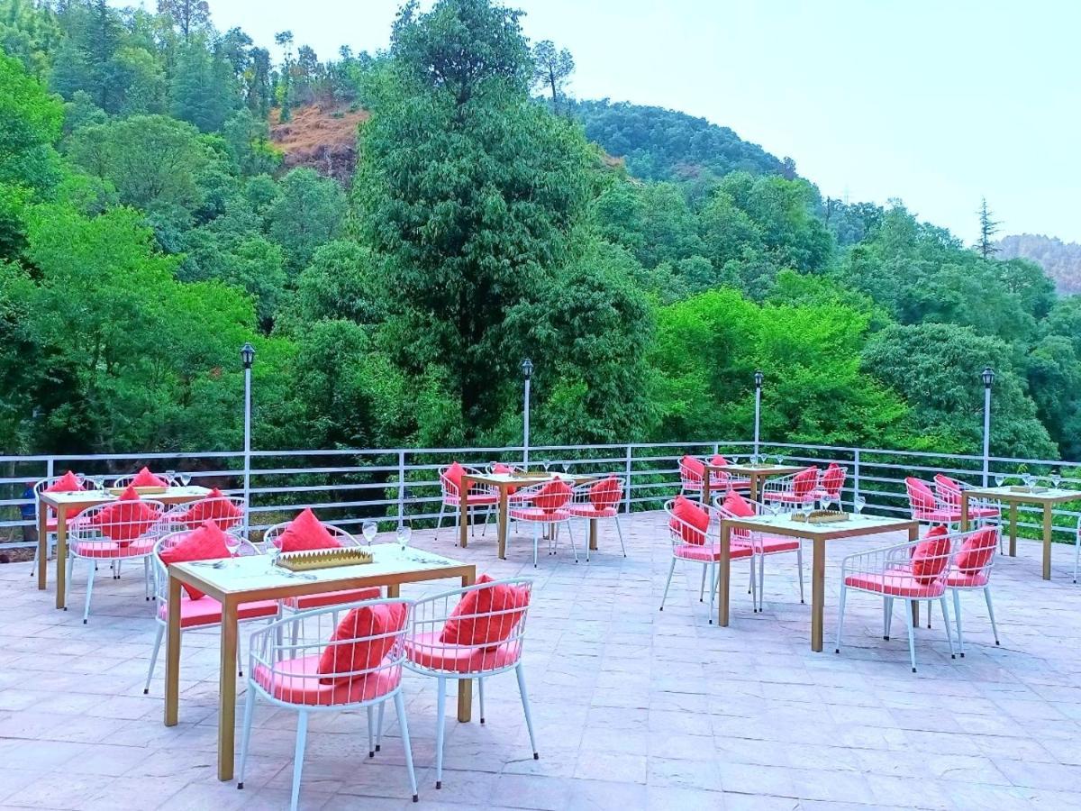 Aaroham Resort, Shimla Exteriör bild