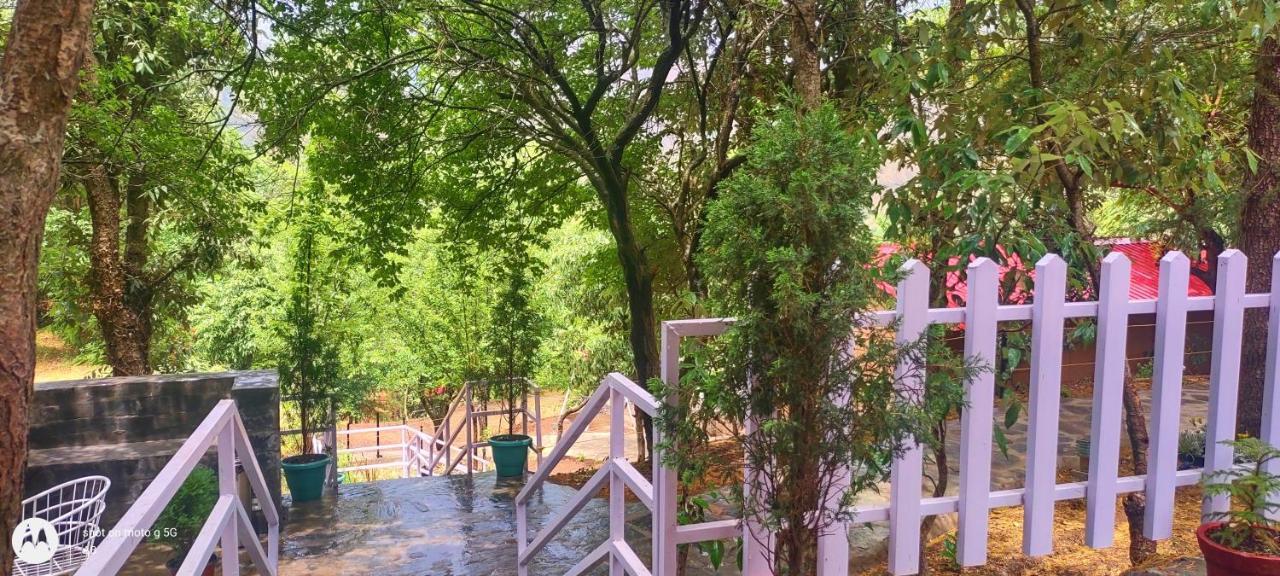 Aaroham Resort, Shimla Exteriör bild